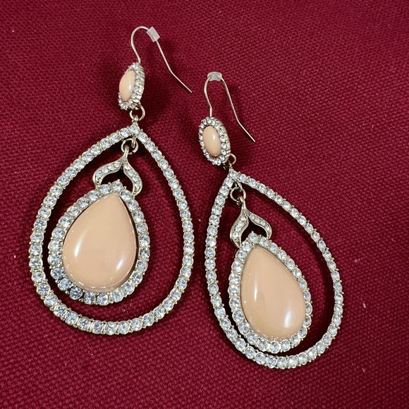 Jewelry - Gold Tone Peach Rhinestone Dangle Earrings Teardrop Ornate Fashion Statement